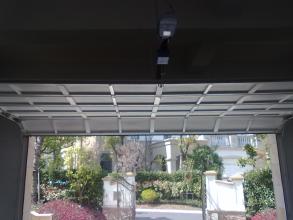 車(chē)庫(kù)門(mén)開(kāi)門(mén)機(jī) 